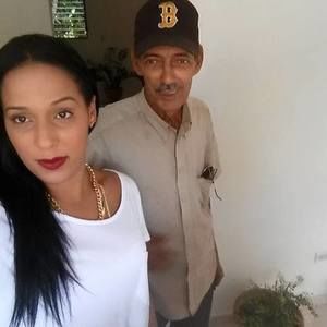 Meet your Posher, Abigail